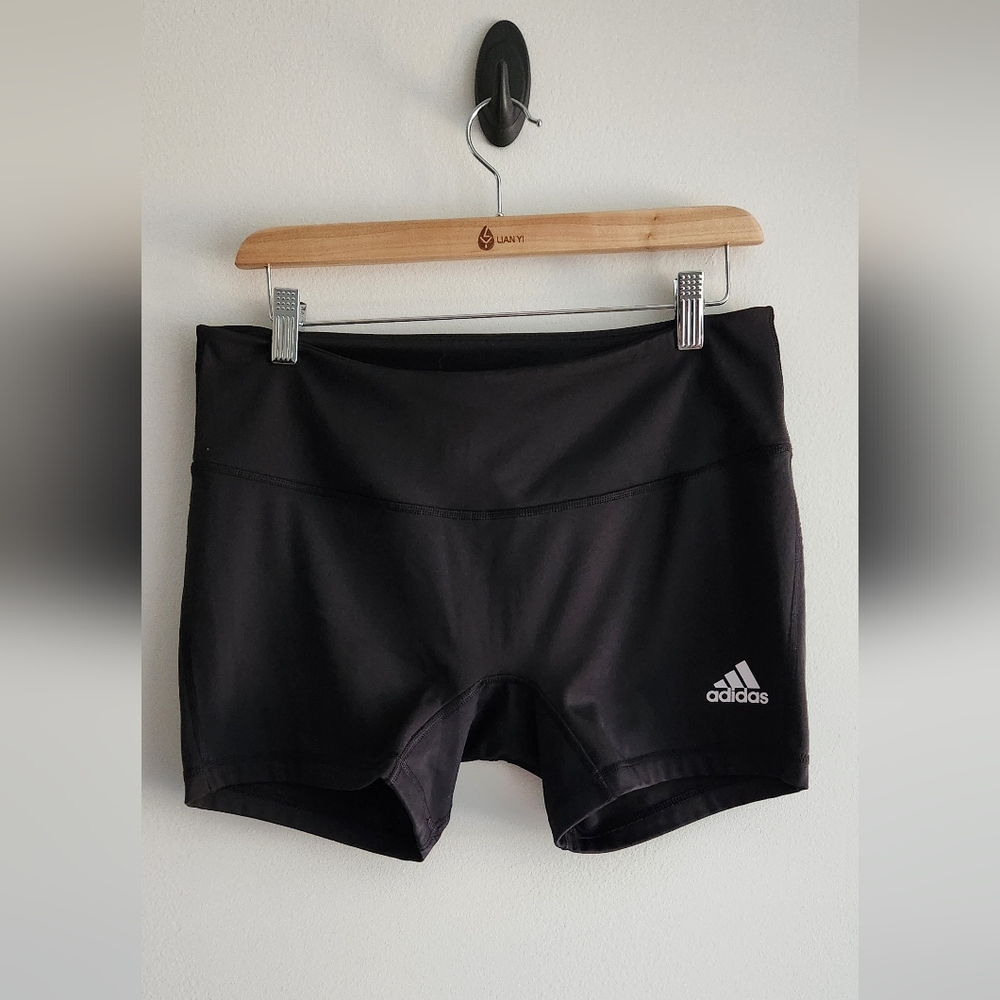 adidas Women's 4 Inch Shorts. Size: L. Color: black